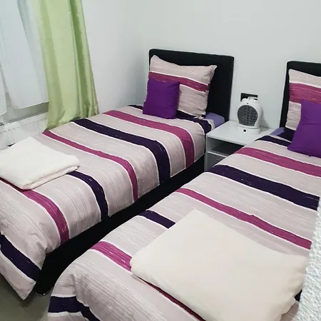 Deluxe Apartment