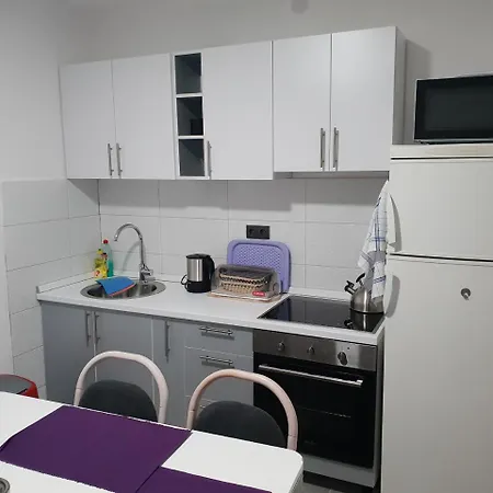 Apartment Deluxe *