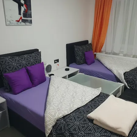 Deluxe Apartment